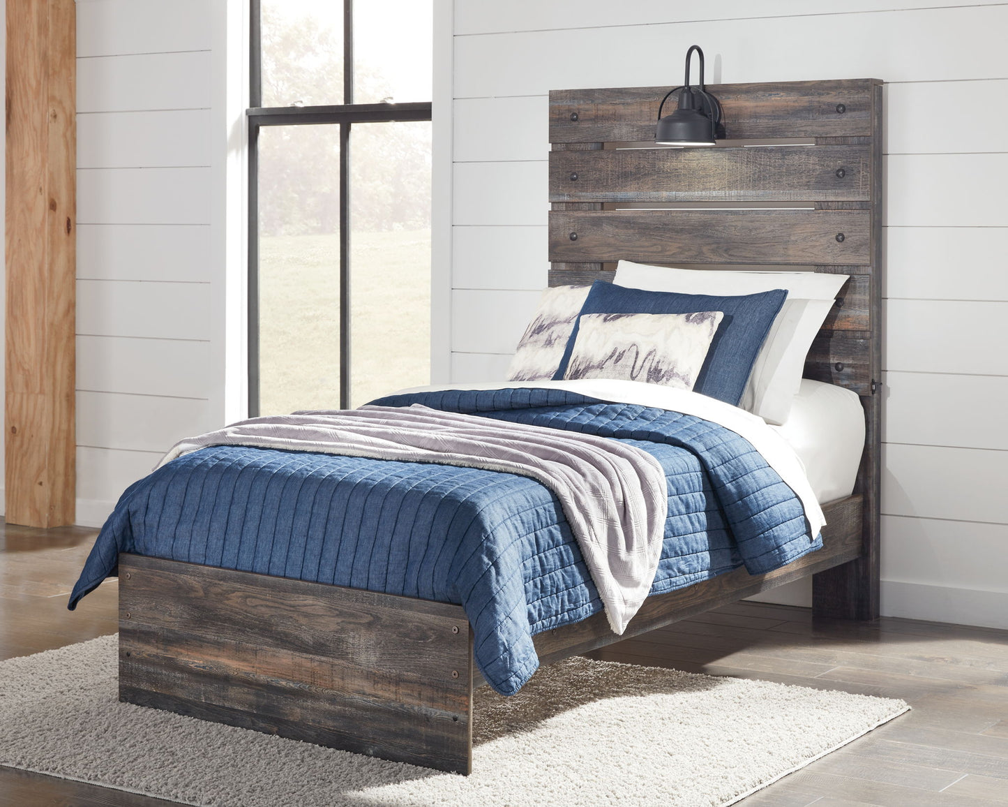 Drystan - Panel Bed