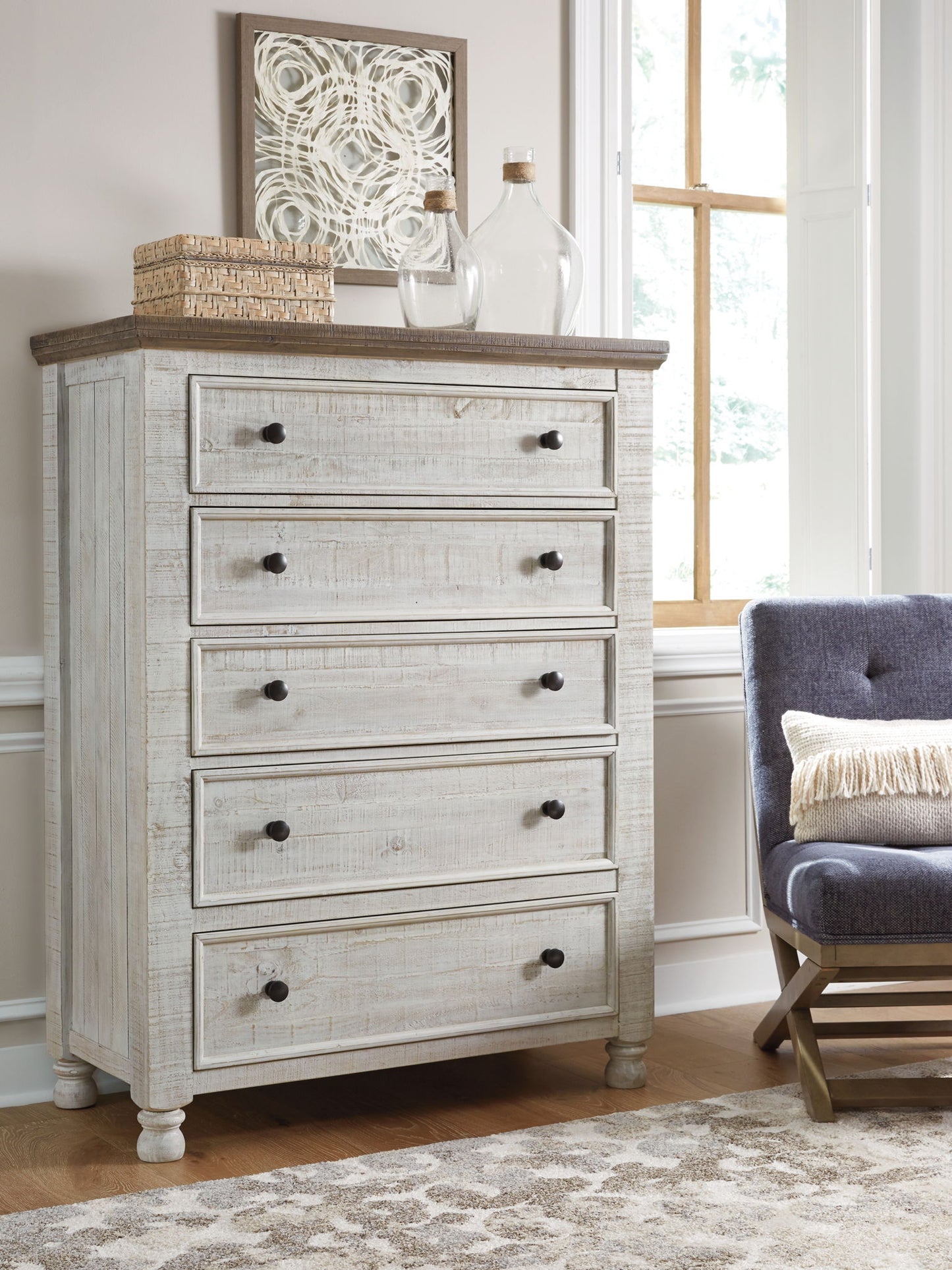 Havalance - Five Drawer Chest - White / Gray