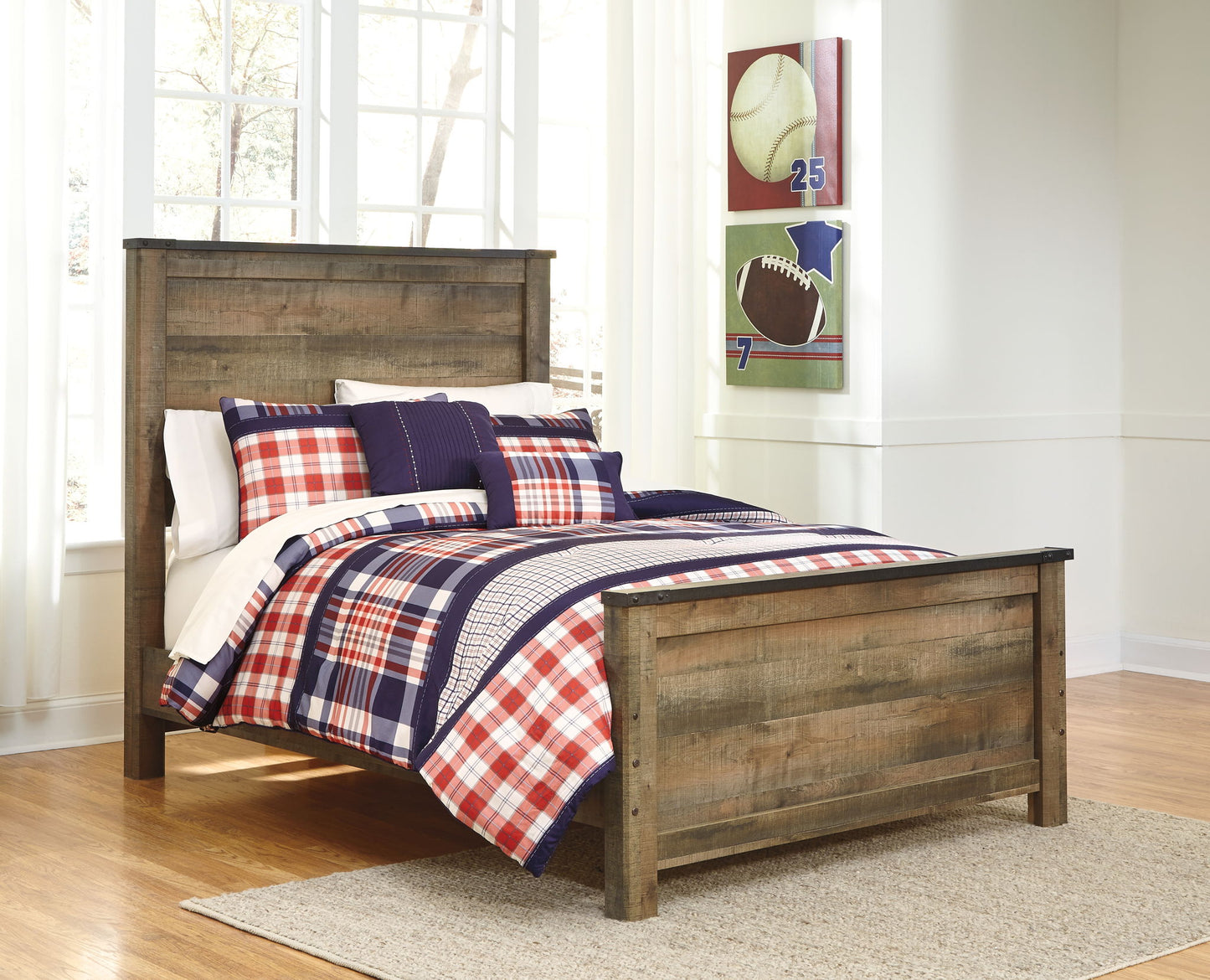 Trinell - Panel Bed